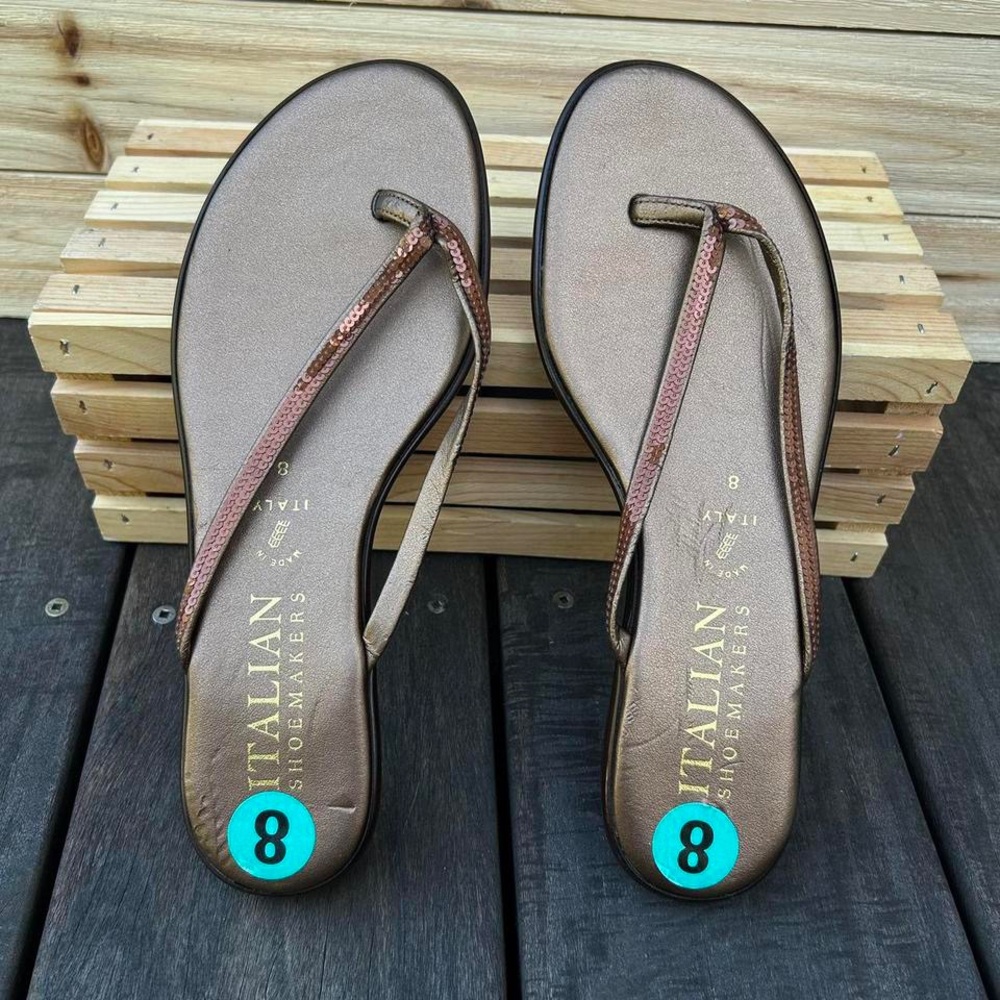 NWT New Italian Shoemakers Tan Brown Flat Sandals Flip Flops Gold Sequin Detail